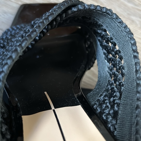 Dolce Vita woven comfy cross-over slide sandals with chunky heel, size 9.5 - Picture 7 of 7